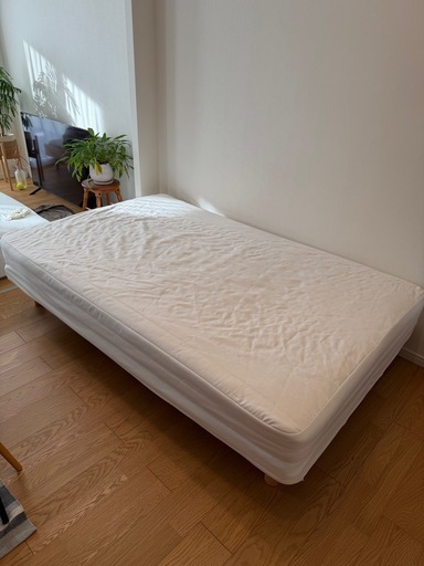 無印脚付マットレスセミダブル (n) 高田馬場のベッドの中古あげます