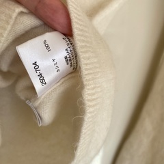 ユニクロ　カシミヤ100 ニット　Lの画像