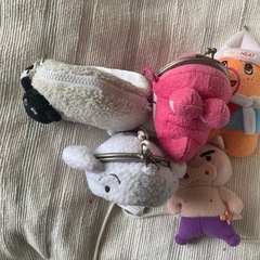 明日処分！しろ＆小物ぬいぐるみセット の画像