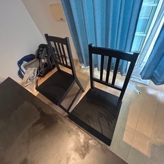 ダイニングテーブル椅子3脚セットの画像