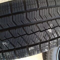 スタッドレスタイヤ ブリジストンvrx2 175/70r14の画像