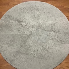 美品　ニトリ　アクセントラグ  円形　カーペット　ウサギS2の画像