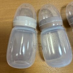 【美品】スリーコインズ　哺乳瓶3個まとめての画像