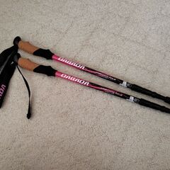 トレッキングポールの画像