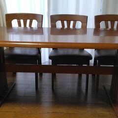 ダイニングテーブル・椅子６脚セットの画像