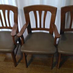 ダイニングテーブル・椅子６脚セットの画像