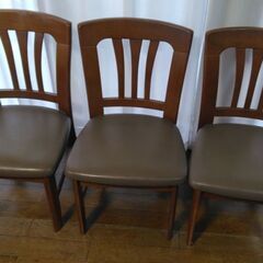 ダイニングテーブル・椅子６脚セットの画像