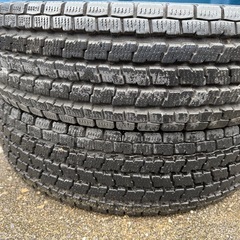 無料　175/80R14 スタッドレスタイヤの画像