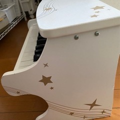 子どものピアノの画像