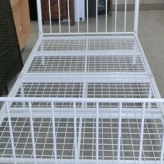 ニトリ　姫系シングルサイズベッドフレームホワ イト 分解＆組立て可能ニトリ大人かわいい 大人可愛い大人カワイイスチール製パイプベッド シングルベッド ベットの画像