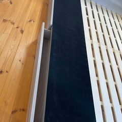 ダブルベッドの画像