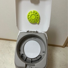 アップリカ　強力消臭おむつポット「ニオイポイ」の画像