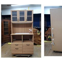 L22　美品！　タイル天板　コンセント付き　キッチンボードの画像