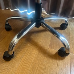 リクライニングオフィスチェアの画像