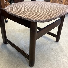 12/25まで店頭商品一部を除き半額クリスマスSALE!!開催中　サ2512-178 カリモク ダイニング チェア 千鳥格子柄 ブラウン キズ汚れ有りの画像