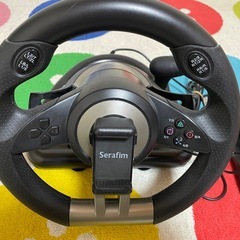 Serafim R1+ レーシングホイールの画像