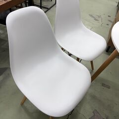 家具探すなら「リサイクルR」❕丸ダイニング3点セット❕購入後取り置きにも対応 ❕R6536の画像