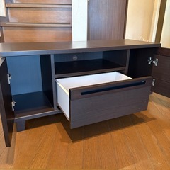 テレビボードの画像