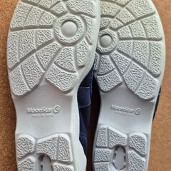 難あり　新品　ムーンスター　大人の上履き　紺　25㎝の画像