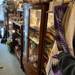 ガラス棚【F01027】の画像