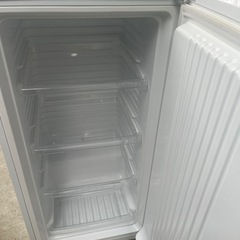 只今取り引き中！ハイアール冷凍庫の画像