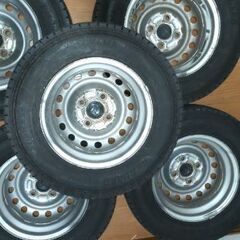 【商談中】ハイゼットトラック　スタッドレスタイヤ5本　ホイール付きの画像