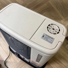 スチーム加湿機能付電気ストーブ QD213 2022年製の画像