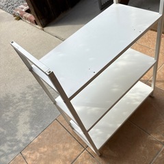 IKEA３段棚の画像