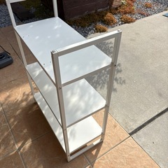 IKEA３段棚の画像