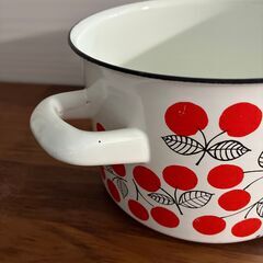 希少　Finel　エナメル　Kirsikka　両手鍋　ホーロー　さくらんぼ　レア　フィネル　キルシッカ　お鍋　ポット　北欧　ヴィンテージの画像