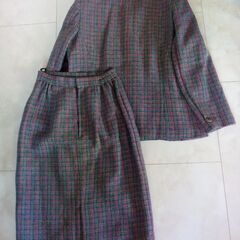 新品カラフルツイードノーカラースーツ９号の画像