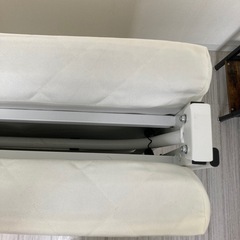 折り畳み式ベッドの画像