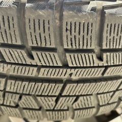 スタッドレスタイヤの画像