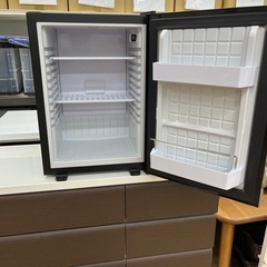 三ツ星貿易 ミツボシボウエキ 電子冷蔵庫 ML-40G 2021年製 定格内容積35L キッチン家電 冷蔵庫 のご紹介です！の画像