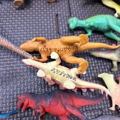 恐竜フィギュアセットの画像