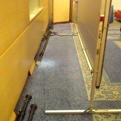 150インチ　組み立て式大型スクリーンの画像