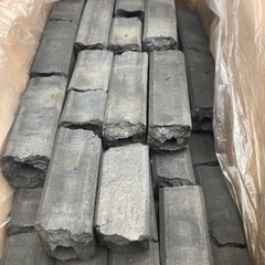 BBQ用の炭の画像