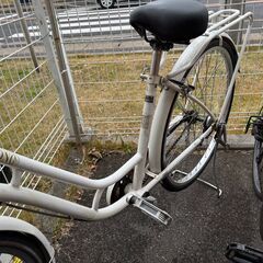 ★店頭にて試乗可★ J3354　【リユースのサカイ柏店】　軽快自転車　26インチ　オートライト　ホワイト　　簡易クリーニング済　 中古自転車 　流山市 中古自転車 松戸市 中古自転車 我孫子市 中古自転車 船橋市 中古自転車 守谷市 中古自転車 取手市 中古自転車　の画像