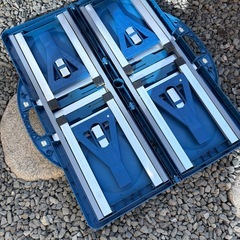 キャンプ用テーブルの画像