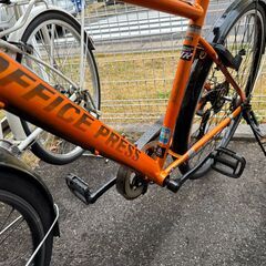 ★店頭にて試乗可★ J3355　【リユースのサカイ柏店】　軽快自転車　27インチ　6段変速　ダイナモライト　オレンジ　　簡易クリーニング済　 中古自転車 　流山市 中古自転車 松戸市 中古自転車 我孫子市 中古自転車 船橋市 中古自転車 守谷市 中古自転車 取手市 中古自転車の画像