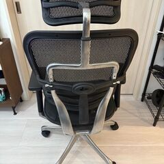 エルゴヒューマン プロ ヘッドレスト オットマン内蔵 黒 Ergohuman Pro ottoman オフィスチェア メッシュモデル EHP-LPLの画像