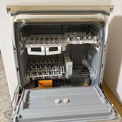 パナソニック 食器洗い乾燥機 NP-TR8-W ホース付きの画像