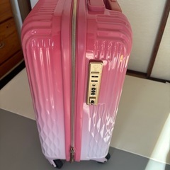 LUNALUX 
キャリーケース の画像