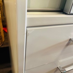 展示品　美品　白 キャビネット ガラス扉 引き戸 収納棚 食器棚 カップボード キッチン収納 ホワイトキャビネット 白家具 モダン収納 スライド扉 キャビネット white cabinet sliding glass door storage cupboard kitchen cabinet modernの画像