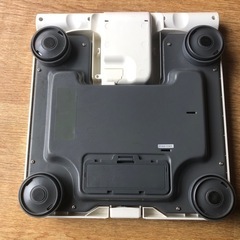 オムロン　体脂肪計　体重計　HBF-904の画像
