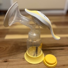メデラ手動搾乳機の画像