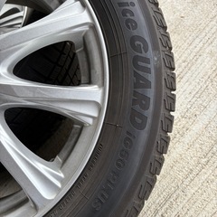 スタッドレスタイヤの画像