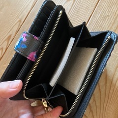 ⭕️新品箱入り★rienda★花柄財布の画像