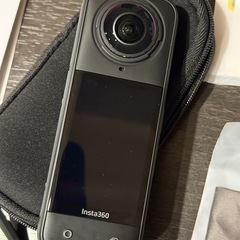 insta360 x5 予備バッテリー1個付き　レンズ保護カバー付き　付属品完備の画像