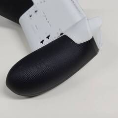 Xbox Elite Series 2 ワイヤレスコントローラーの画像